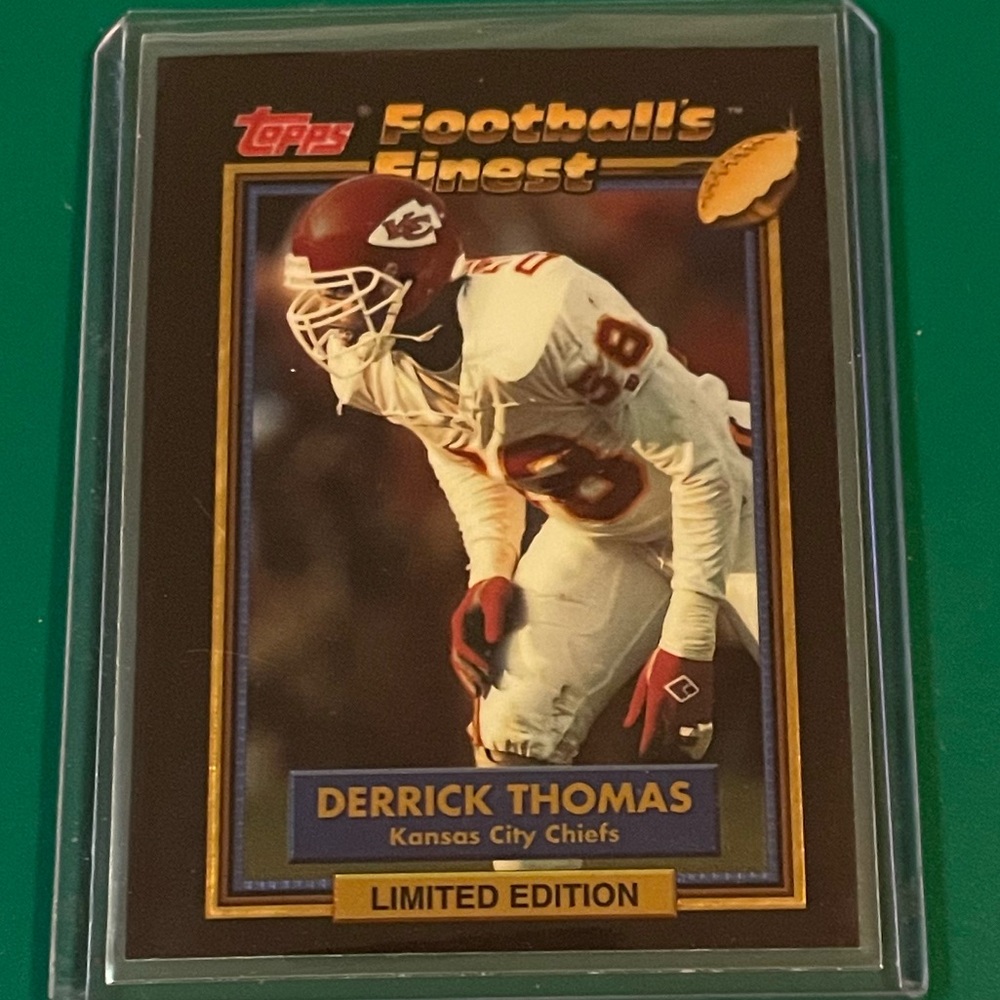 Derrick Thomas #30 1992 Topps Finest Football Trading Card